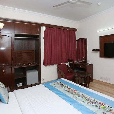 Capital O 5331 Zara Grand Neu-Delhi Exterior foto