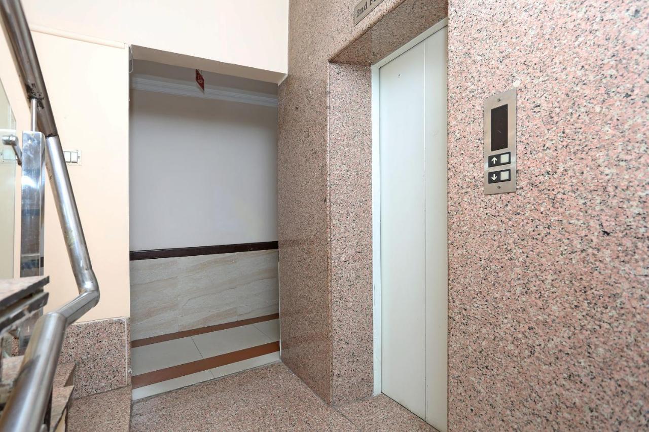 Capital O 5331 Zara Grand Neu-Delhi Exterior foto